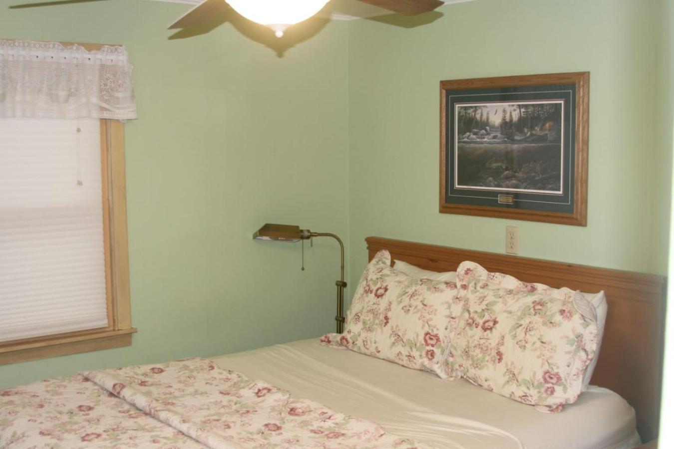 Bayview Resort Sunset Lookout Cabin 6 Saint Germain 외부 사진