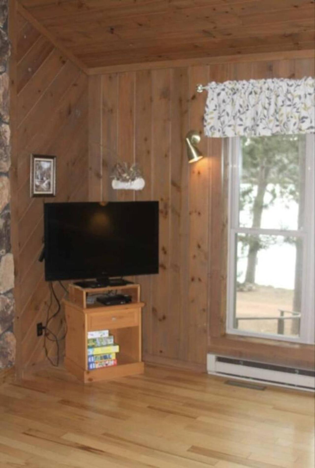 Bayview Resort Sunset Lookout Cabin 6 Saint Germain 외부 사진